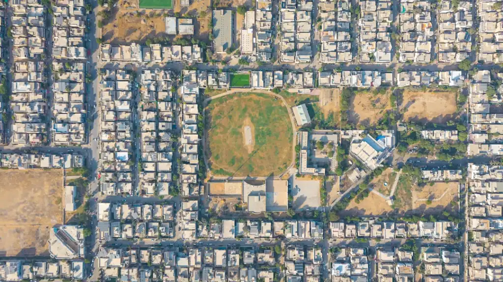 2025年科�行业技术趋势分析:软件开发与服务业态升级